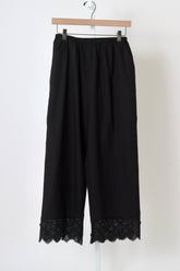 The Rosette Crochet Pant - Black