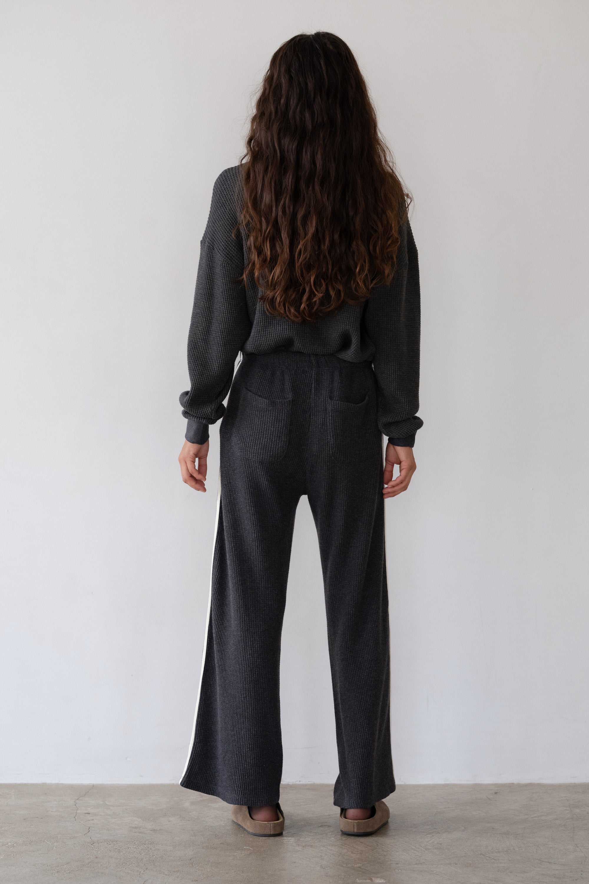 The Thermal Crop Stripe Pant - Charcoal