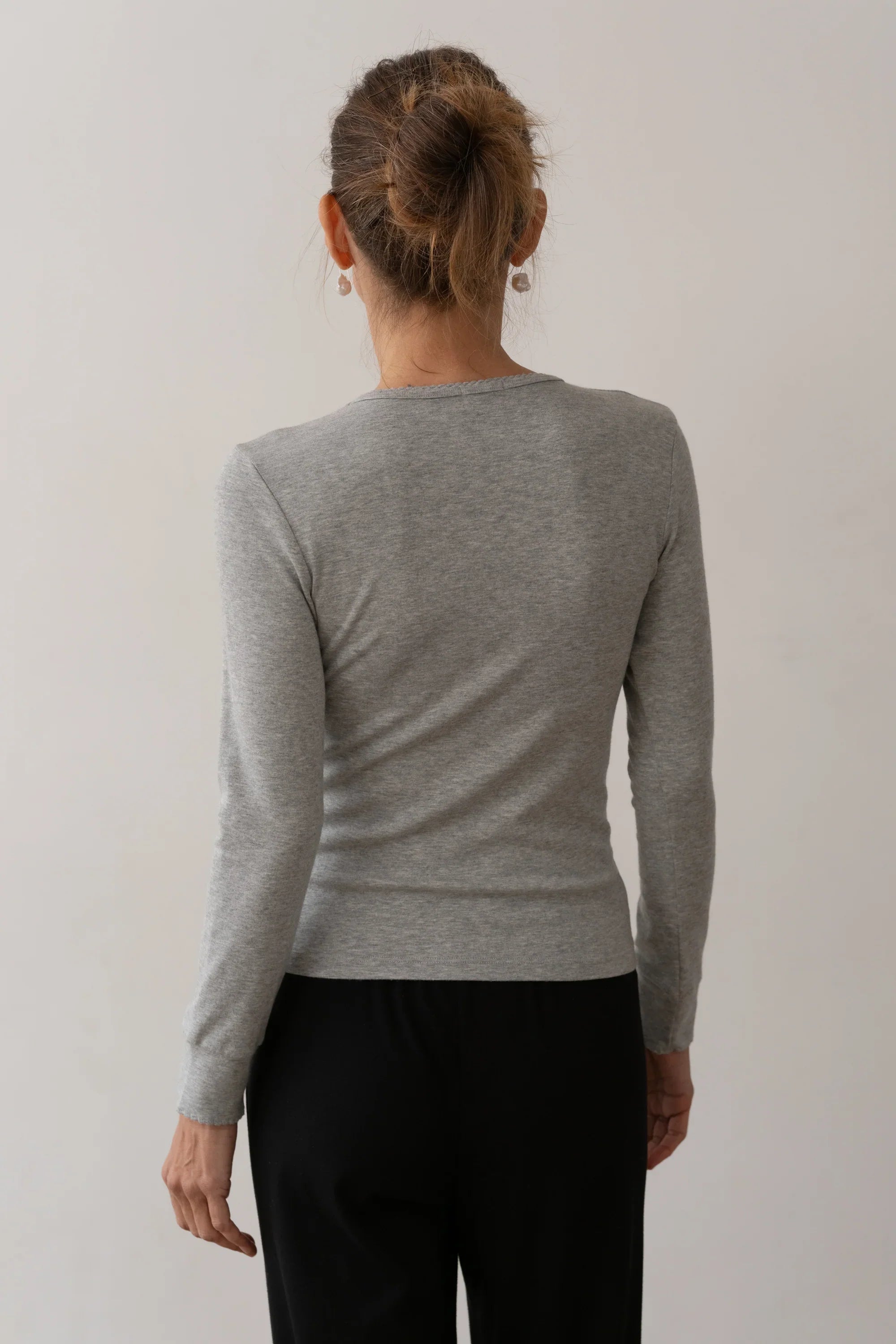 The Baby Rib Scallop Long Sleeve - Heather Grey