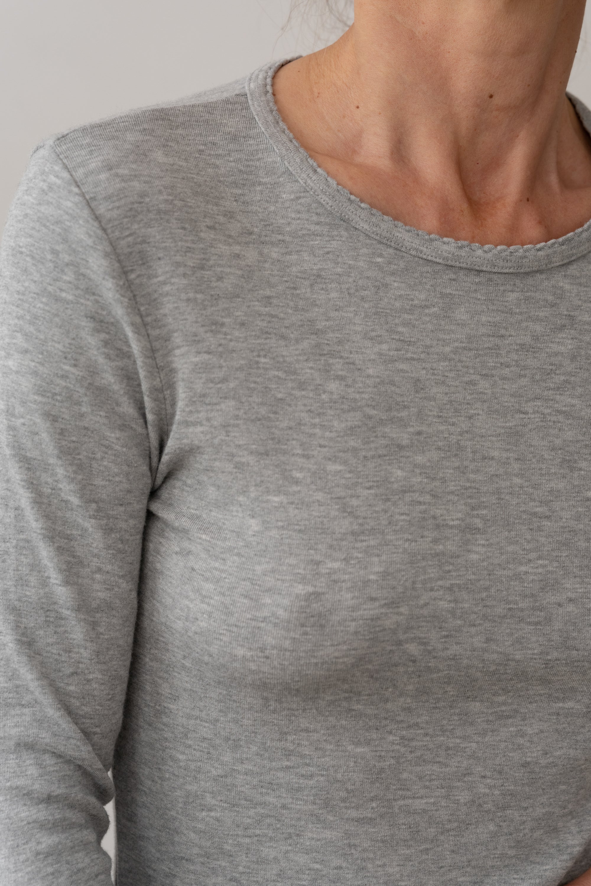 The Baby Rib Scallop Long Sleeve - Heather Grey