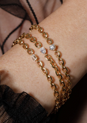 XS Knife Edge Oval Link Bracelet with Diamond Center - 18K Yellow Gold