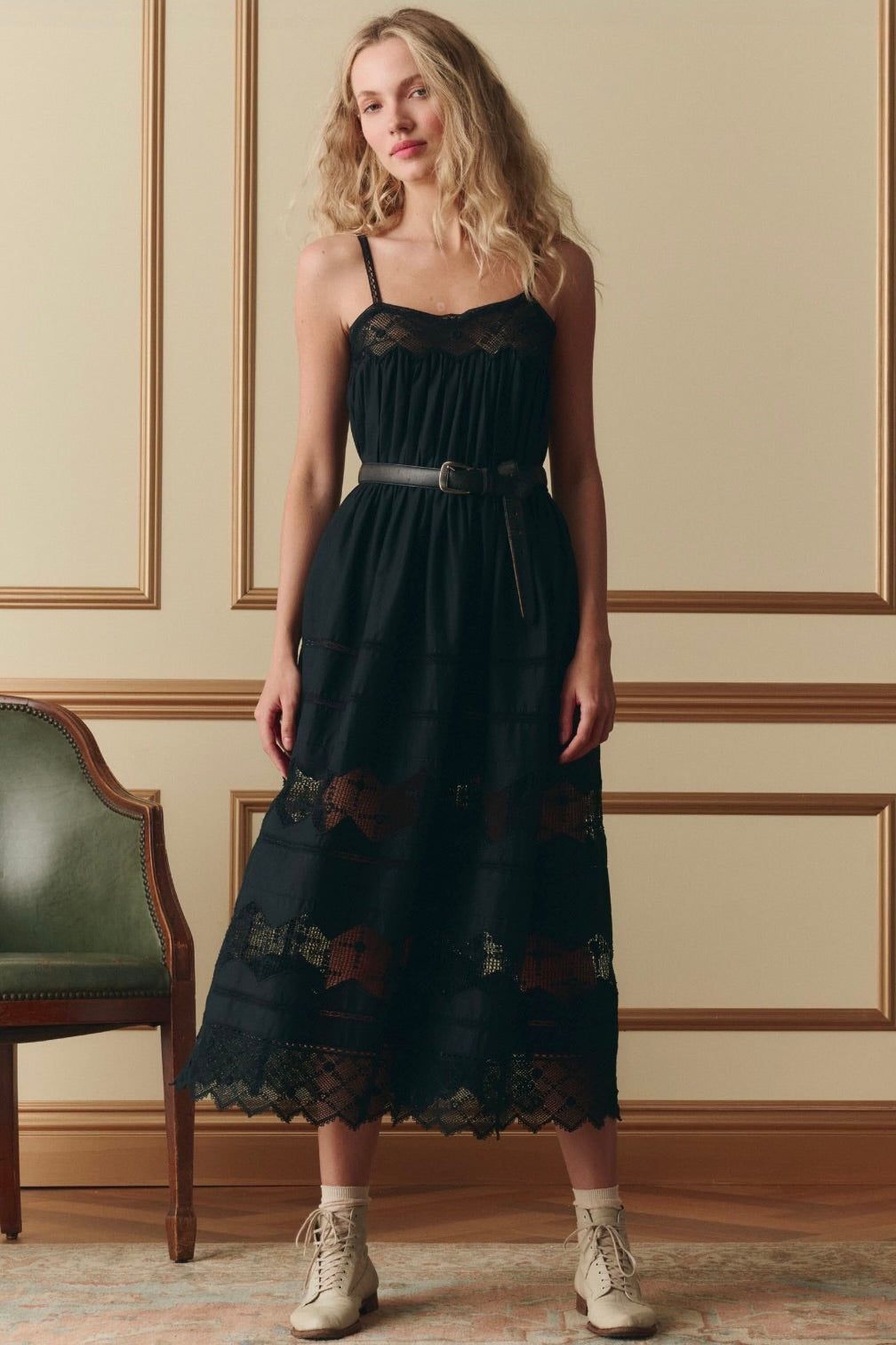 The Rosette Crochet Dress - Black